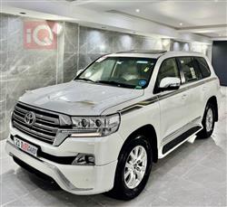 تۆیۆتا لاند کروزەر